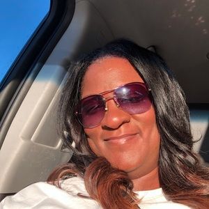 Meet your Posher, Edie